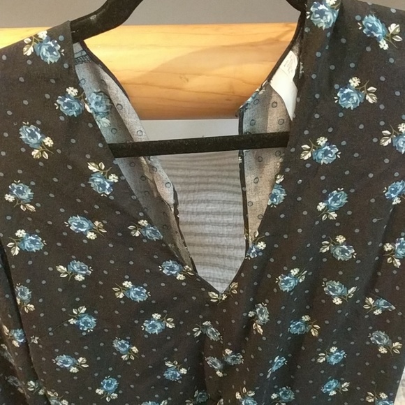 Romper - Picture 6 of 7